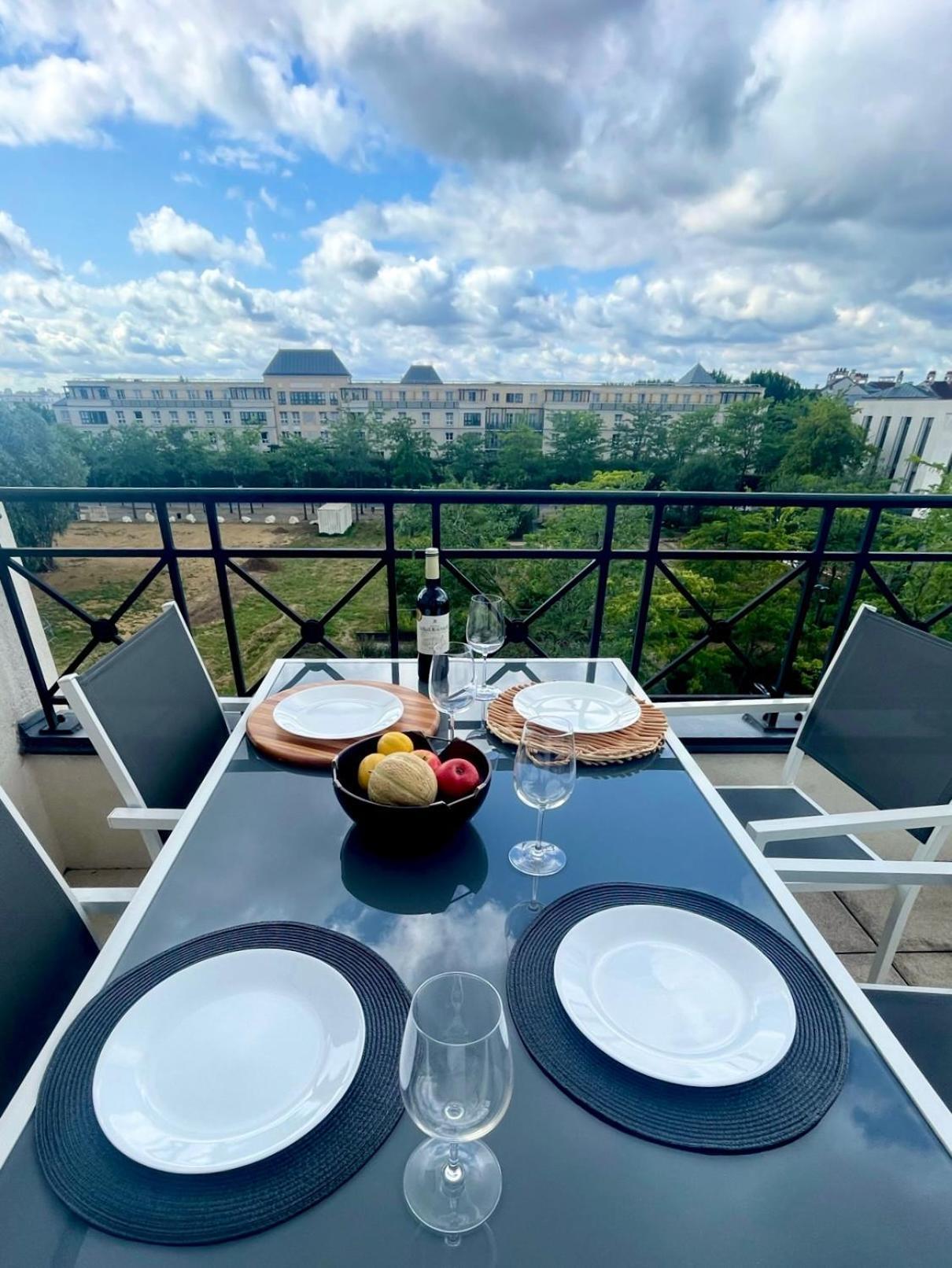 Family'S Appartement Disney Paris , 2 Parking Сери Екстериор снимка
